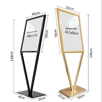 Support de présentation publicitaire vertical sur pied en métal pour affiches de centre commercial - Doré
