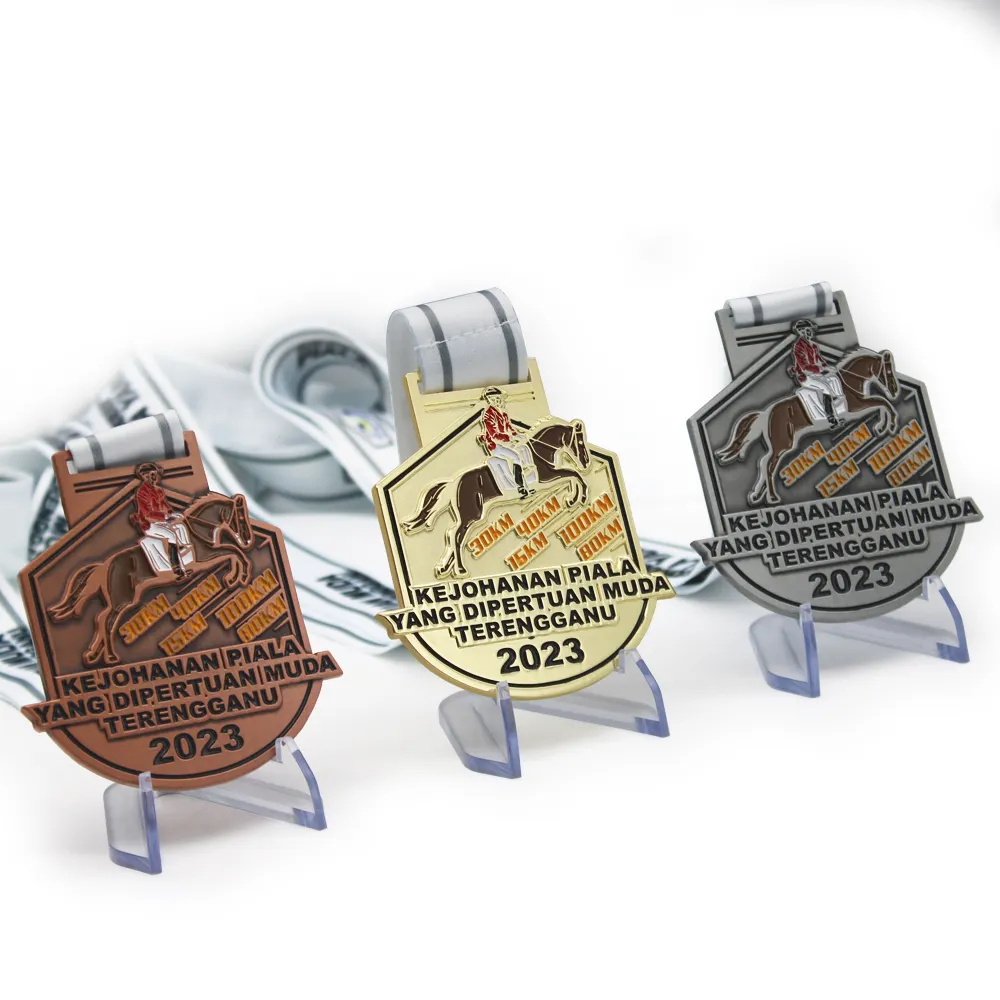 Custom Design 3d Horse Metal Prijs Medaillon Antiek Goud Van Zinklegering Marathon Racing Sport Gefeliciteerd Medaille