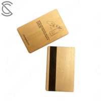 Hochwertige Goldprägung Bassholz-Holz-RFID-NFC-F08-Chips Magnetstreifen-Mitgliedskarte für Türzugang, Zahlung und Hotelgebrauch