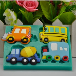 Juego de moldes de silicona para vehículos: camión, tractor, autobús, tren para decoración de fondant y pasteles - Product Image 2