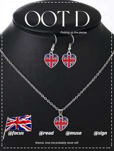 GAUEIOUR Platinum <span class=keywords><strong>Jubilee</strong></span> Celebration 70th Anniversary Heart-Shaped Union Jack Flag Necklace Earring Set Metal Crafts Decorative - Product Image 4