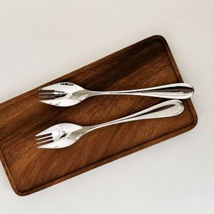 Cuillère-fourchette à salade en acier inoxydable de qualité supérieure, cuillère-fourchette à fruits et légumes à long manche, ustensile intégré pour pâtes, desserts et dîners - Product Image 3