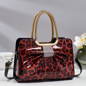 Trending Products PU Leather Leopard Print Tote Bag Fashion Leopard Print Handbag for <strong>Women</strong> Causal <strong>Women'S</strong> Shoulder Bag - Product Image 5