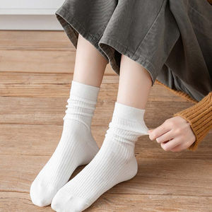 Chaussettes en coton bon marché OEM <span class=keywords><strong>de</strong></span> haute qualité à quantité minimale <span class=keywords><strong>de</strong></span> commande bas Fabricants <span class=keywords><strong>de</strong></span> chaussettes d'équipage pour femmes Chaussettes unies pour hommes à logo personnalisé - Product Image 2