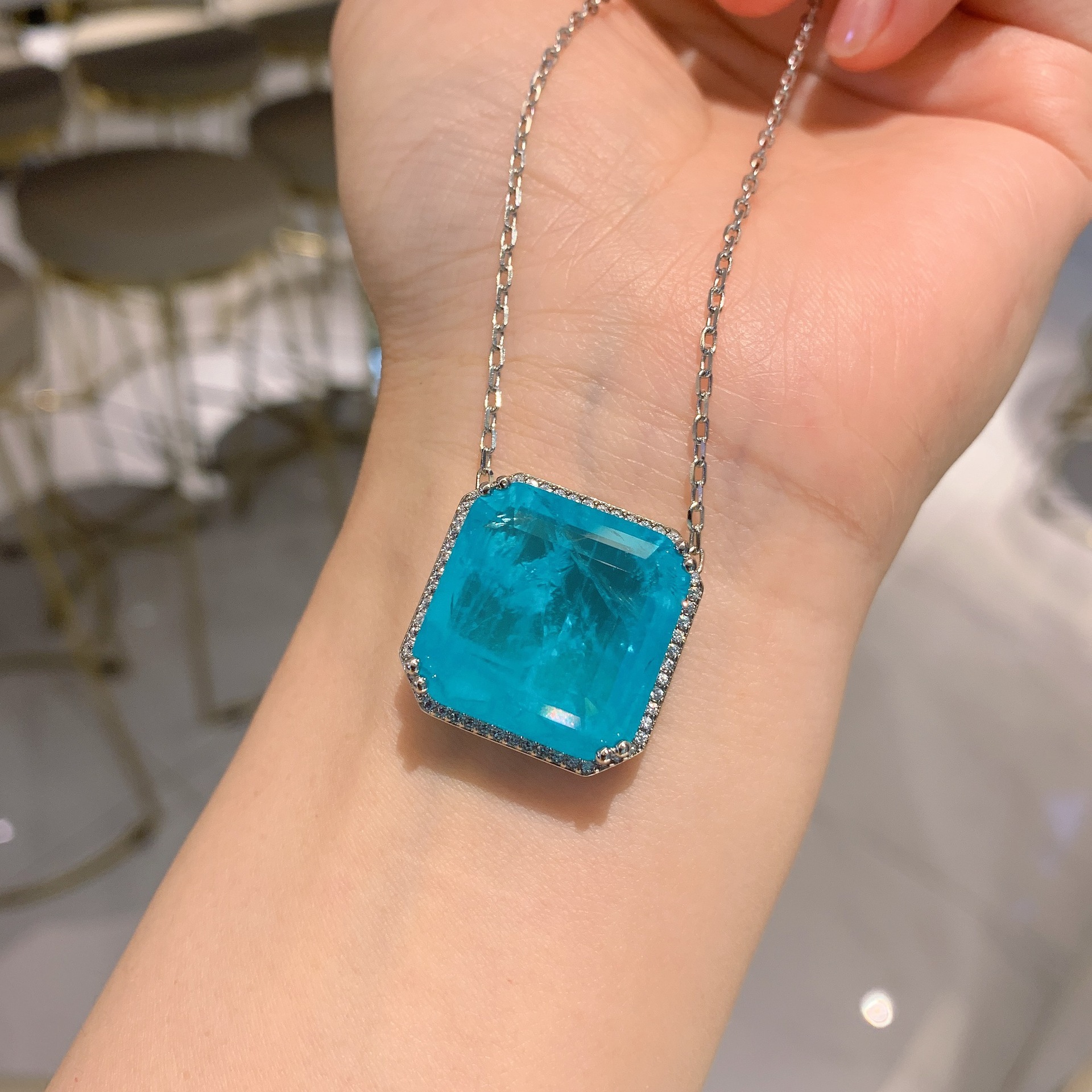 Paran Blue Pendant