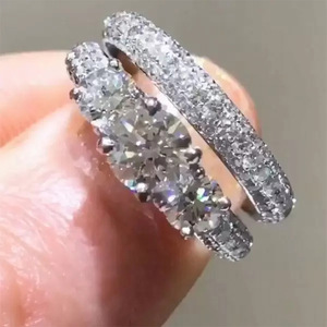 Set di Anelli di Fidanzamento con Zirconia Cubica Rotonda per Donne, Gioielli da Matrimonio - Product Image 3