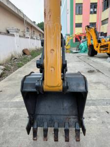 รถขุดขนาดเล็ก SY60C มือสองที่ผ่านการตรวจสอบอย่างดี รถขุดไฮดรอลิกแบบตีนตะขาบ 6 ตัน สำหรับงานขุดร่องและงานก่อสร้างในพื้นที่ที่อยู่อาศัย - Product Image 6