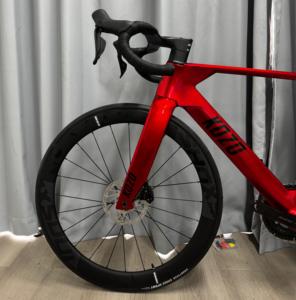 KOZOfactory Vente en gros directe de vélos de route en fibre de carbone avec freins à disque hydrauliques, légers, de haute qualité, configurations optionnelles WHL1171 - Product Image 3
