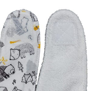 <span class=keywords><strong>Baberos</strong></span> de alimentación de bebé de diseño de ajuste cómodo ajustable con cierre de botón a presión Servicio de logotipo OEM para minoristas de lujo - Product Image 2