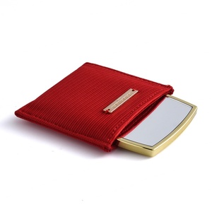 Gold Plated Metal Color Cheap Cost Promotion Gift Single Side Travel Square Mini Cosmetic <b>Compact</b> <b>Mirror</b> With Red Fabric Pouch - Product Image 5