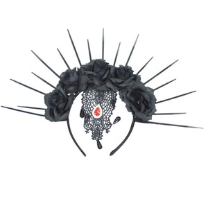 Couronne de fleurs noire pour mariée, accessoire de cheveux gothique pour fête à thème et jeu de rôle - Product Image 3