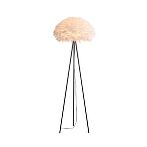 Lampe de table LED en métal de style nordique moderne avec corps en fer écologique à intensité variable pour chambres à coucher - Product Image 6