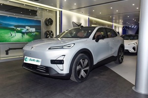 Changan Deepal Blue S05 06 03 Hybrid EV 2025-2026 Blu Scuro ShenLan Pro Veicolo a Nuova Energia Autonomia 501-600km Motore 200-250kW - Product Image 3