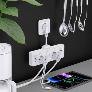 ปลั๊กพ่วงแบบชาร์จเร็ว ได้รับการรับรองมาตรฐาน CE ROHS ดีไซน์ใหม่ 2 ช่อง USB 2 ช่อง C 16A 3 ช่อง AC มาตรฐานยุโรป - Product Image 1