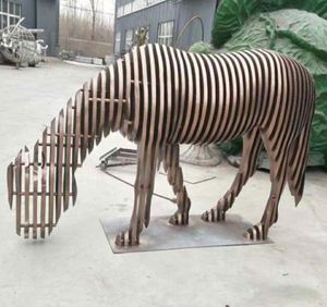 Nuova Scultura Artigianale in Bronzo, Design Romano - Product Image 3