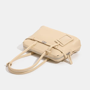 Sac fourre-tout en PU grande capacité pour femme, design original, polyvalent, sac à main et porte-documents pour les trajets quotidiens, nouveau style 2025, sac à bandoulière sous le bras - Product Image 5