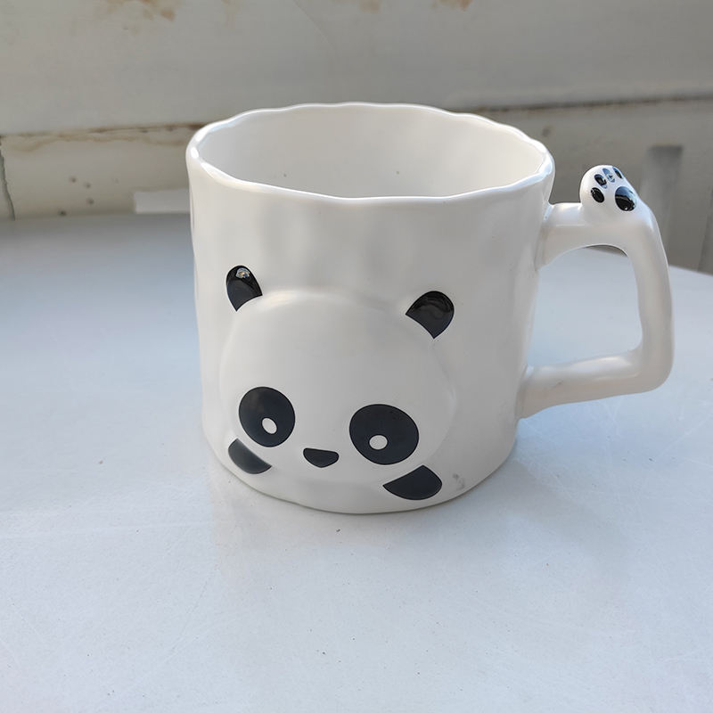 New Design Ceramic Adorable Panda Water Cups Porcelain Mug with Lids Panda Mugs with Spoons