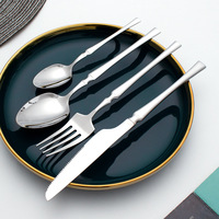 Prix Usine Service de Couverts de Luxe Durable en Acier Inoxydable 24 Pièces, Réutilisables Cuillères Fourchettes Couteaux pour Restaurants Hôtels Fêtes