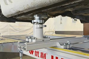 Redresseur de châssis automobile Uniliner UL-H800 5000 kg, équipement de correction de châssis pour centre de réparation de véhicules électriques - Product Image 2