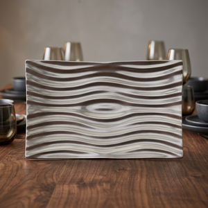 Plateau de fête en aluminium de luxe avec motif en forme de cœur, léger et compatible micro-ondes - Product Image 4