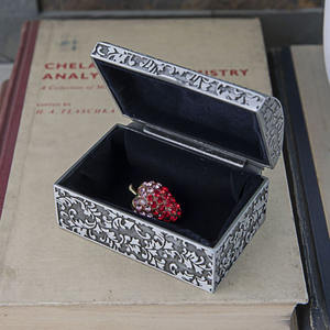 Kotak Penyimpanan Perhiasan Uang Cincin Antik Peti Harta Karun Bajak Laut Klasik Baru dari Logam Paduan Seng - Product Image 5