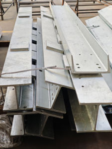 Staffa in acciaio zincato a caldo parti in lamiera di precisione con piegatura del foro servizio personalizzato - Product Image 6