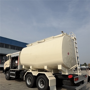Camion-citerne de ravitaillement <span class=keywords><strong>a</strong></span>érien SINOTRUK HOWO Dongfeng 6x4 20000L 5000 gallons LHD à <span class=keywords><strong>vendre</strong></span> - Product Image 6