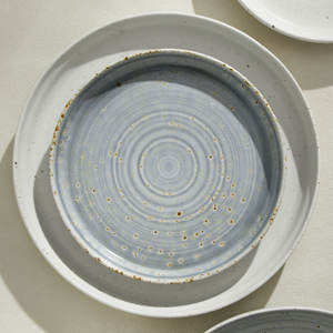 Plato de cena de bistec de postre de porcelana duradera azul y blanca reactiva de forma Irregular de alta calidad para restaurante Hotel - Product Image 1