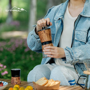 Moulin à café manuel Campout en acier inoxydable avec meules en céramique, portable pour le camping en plein air, design personnalisé - Product Image 1