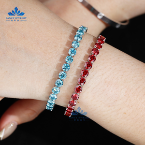 Pulseira Clássica de Quatro Garras em Cores Vermelha e Azul para Homens e Mulheres, Bracelete de Prata 925 com Moissanite, Pulseira Tennis de Correntes Finas - Product Image 4