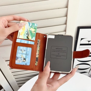 เคสโทรศัพท์หนัง PU ชุบเคลือบเงาแบบ 2 in 1 พร้อมแม่เหล็กและที่ใส่บัตร สำหรับ iPhone Duo พร้อมฟิล์มกันรอยหน้าจอ ป้องกันการกระแทก - Product Image 3