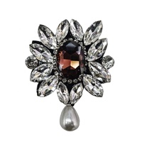 Applique en strass de verre en forme de fleur vintage, avec support en plastique, lavable, à coller, à dos plat, pour décoration de mariage, faite à la main