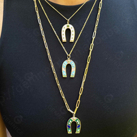 Gemnel Collier fer à cheval en argent 925 avec émail délicat et pierres précieuses Collier pendentif baguette breloque