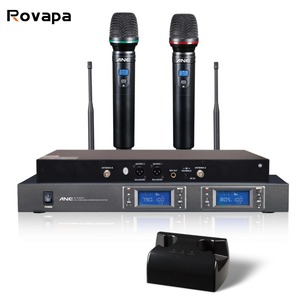 Système de microphone sans fil UHF double canal en gros pour usine, ensemble de micros dynamiques portables pour scène, <span class=keywords><strong>DJ</strong></span>, karaoké, église - Product Image 1