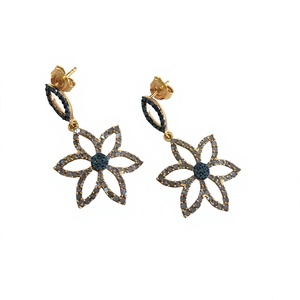 Pendientes colgantes de plata de ley 925 con diseño de flor de diamante redondo de 1.91 quilates, engaste de garra, para uso diario de mujer, joyería de moda - Product Image 1