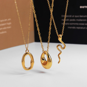 Collier Pendentif Tendance en Acier Inoxydable, Géométrique Irrégulier Poli, Anneau Circulaire, Pendentif Serpent - Product Image 1