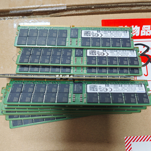 เซิร์ฟเวอร์เวิร์กสเตชันคุณภาพสูงรุ่นใหม่ DDR5 64GB ECC RDIMM 5600MT/s โมดูลหน่วยความจำ RAM M321R8GA0EB0-CWM 5600 64G แรมเซิร์ฟเวอร์ - Product Image 3