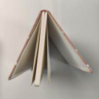 Carnet A5 en tissu de lin personnalisé avec couverture rigide et motifs brodés sur le thème du lapin, vente en gros