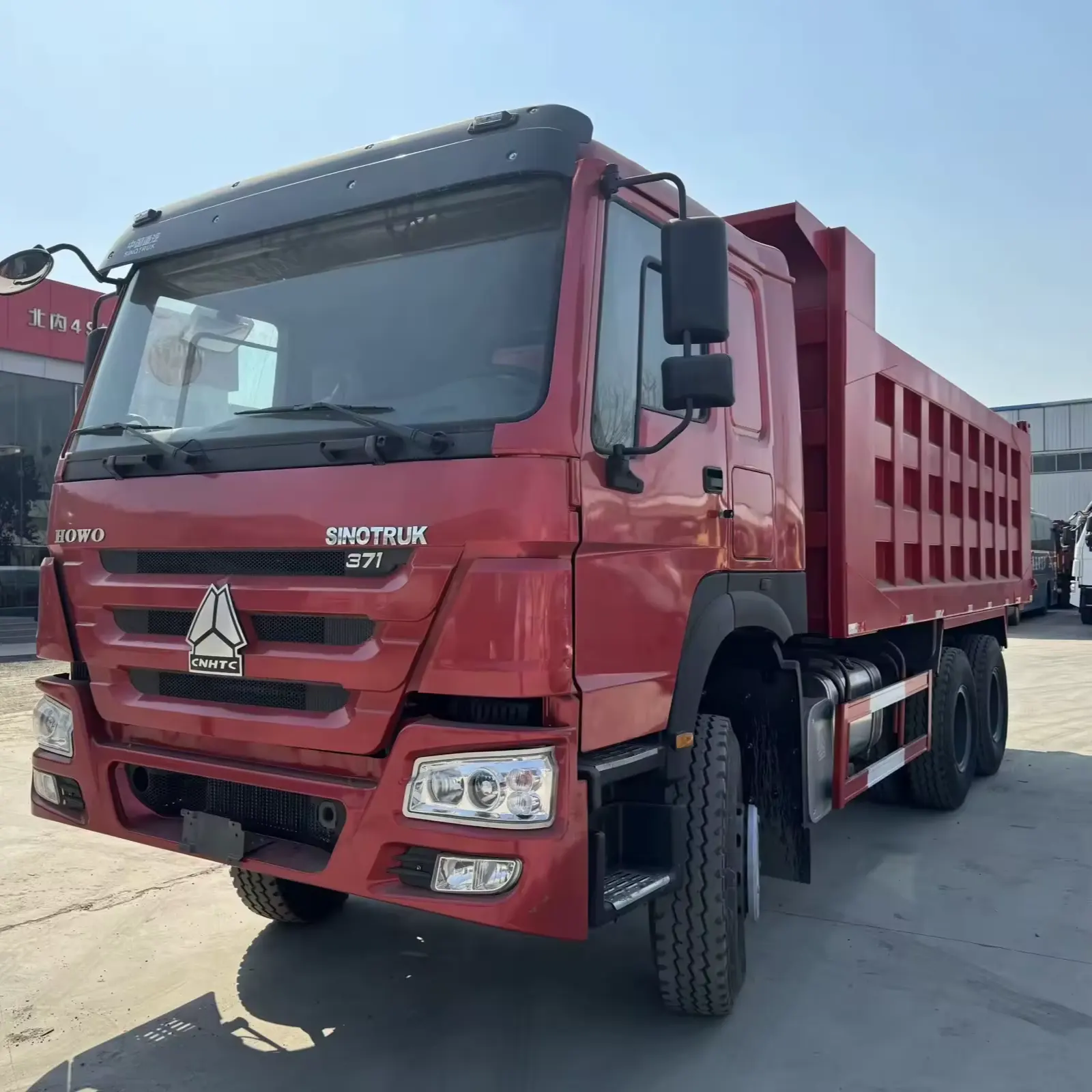 Chinese Sinotruk Howo Rode 6X4 10-Wheel Met Nieuwe Band Dumper Truck Voor Het Laden Van Goederen.
