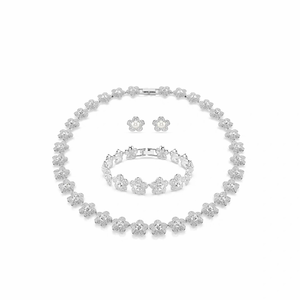 Collana con fiore a capsula in acciaio inossidabile con perle e diamanti, set di gioielli romantico e lussuoso con zirconi e fiori - Product Image 4