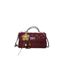 Luxuriöse Hochwertige Diamant-Gesteppte PU-Leder Handtasche mit Drehverschluss Ketten-Umhängetasche für Damen Täglicher Gebrauch