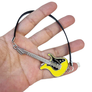 Mini pendentif <span class=keywords><strong>guitare</strong></span> en métal, figurine de <span class=keywords><strong>guitare</strong></span> électrique de simulation, accessoire de décoration DIY pour maison de poupée et micro-scène, accessoire de collier - Product Image 2