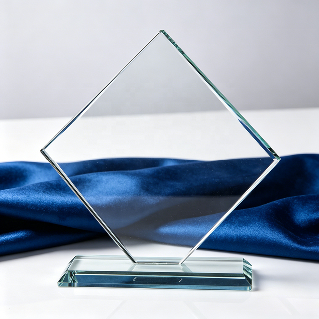 Custom Made Glass Award Factory Price Engraved Glass Plaque Crystal Trophy for Wholesale
