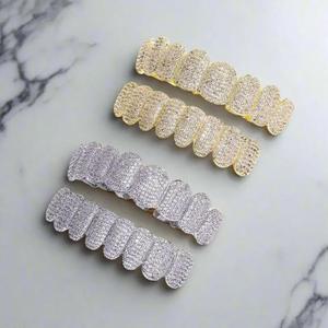 Grillz personnalisés en argent sterling 925 de qualité supérieure avec moissanite taille brillant, aspect diamant, bijoux dentaires unisexe pour la mode moderne - Product Image 2