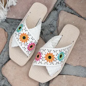 DDP slip on beach slides ladies flora slipper sandals wholesale fashion women's cross strap embroidery flower flat slipper