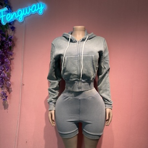 Completo da jogging due pezzi Y2K streetwear effetto acid wash vintage con zip, felpa con cappuccio a maniche lunghe e pantaloncini da donna - Product Image 6