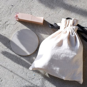 Manufacturer supplies leather makeup <b>mirrors</b>, portable round makeup <b>mirrors</b>, solid color <b>small</b> <b>mirrors</b>, logo can be added. - Product Image 2