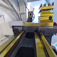 Tour CNC horizontal à banc plat CK61100 GSK, robuste, grande portée de 1000 mm, couple élevé pour le tournage de gros arbres, rouleaux et disques