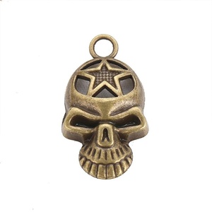 Colgante de calavera con recorte de estrella 3D de aleación de zinc en bronce plateado antiguo para detalles de chalecos de motociclista - Product Image 5