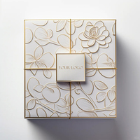 Boîte en carton rigide personnalisé de haute qualité pour chocolat et dessert avec séparateur en carton doré